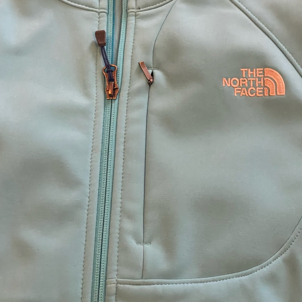 The North Face Jacket - Picture 2 of 9